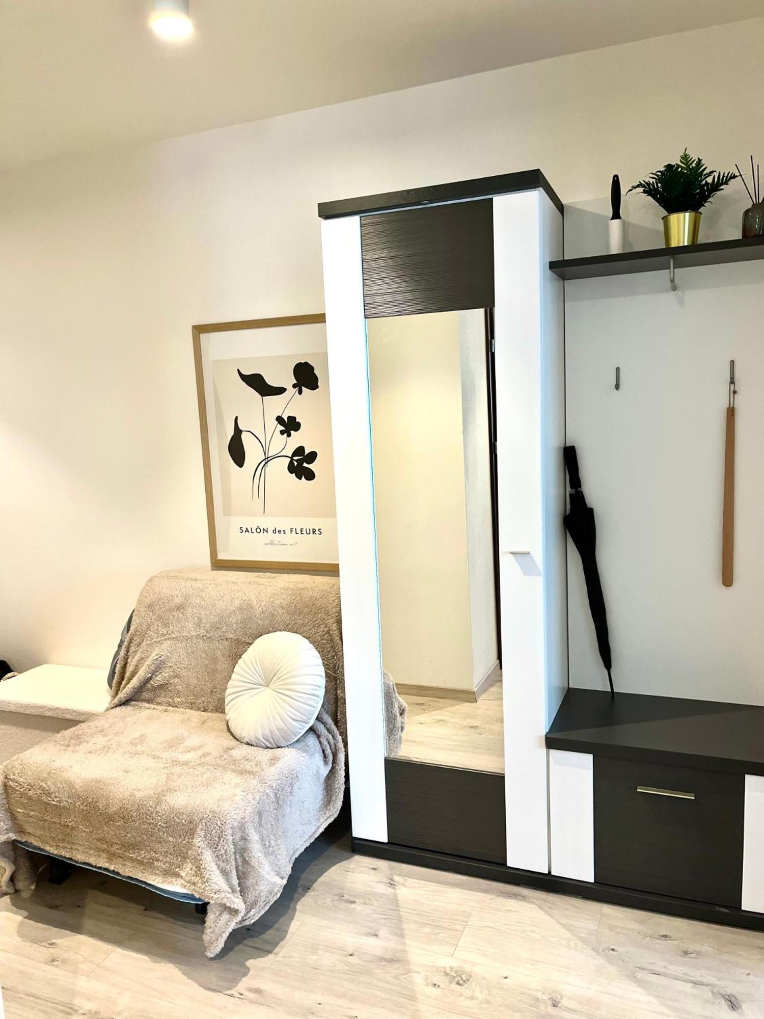 The Elite Suite II Downtown Ac & Garage Parking Μπρατισλάβα Εξωτερικό φωτογραφία