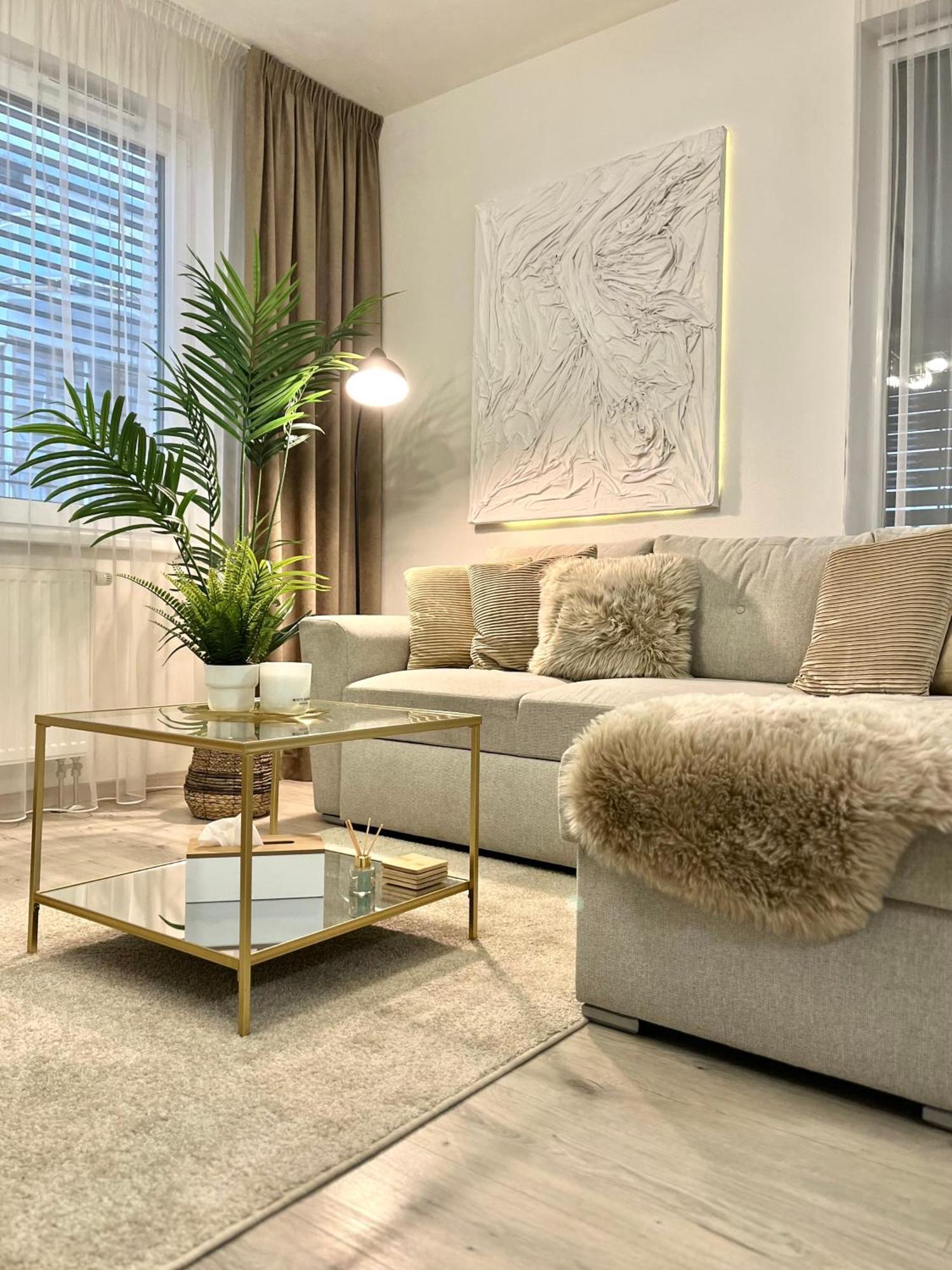 The Elite Suite II Downtown Ac & Garage Parking Μπρατισλάβα Εξωτερικό φωτογραφία